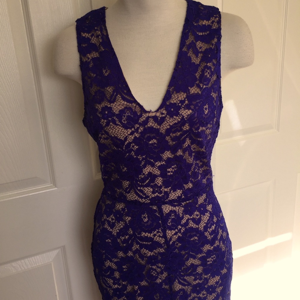 BOBBI ROCCO Lace Overlay Midi Dress open mid back